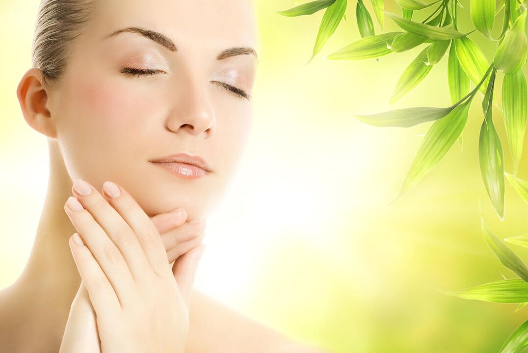 massagem facial da pele com óleo para rejuvenescimento