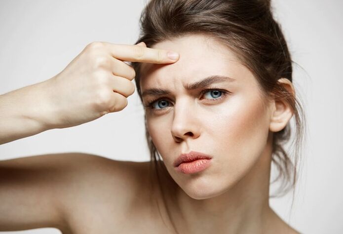 Antes de usar ervas antienvelhecimento, você precisa conhecer o tipo de pele do seu rosto. 